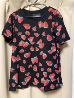 モノマニアyaponskii イチゴ柄 半袖Tシャツのサムネイル