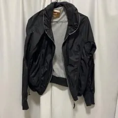 Bershkaブラックナイロンジャケットのサムネイル