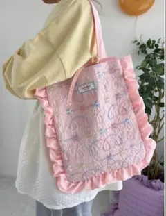 ayano しまむら　フリル トートバッグ ピンク 刺繍のサムネイル