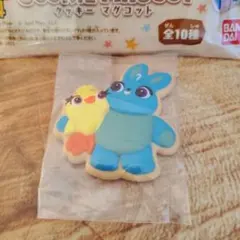 トイ・ストーリー4　クッキーマグコット　BANDAI　ダッキー&バニー