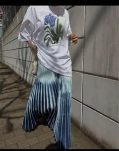 Ameri UNEVEN DYEING PLEATS SKIRT インディゴS Ameri（アメリ）の「UNEVEN DYEING PLEATS SKIRT（スカート）」 - WEAR
