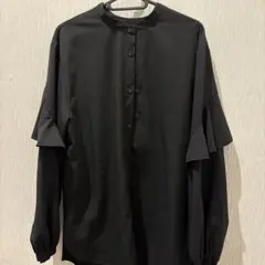 GU フリル付きブラック長袖シャツ