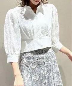 dazzlin バックリボンショートタックブラウス