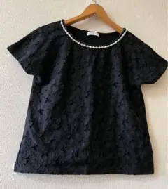 【美品】お袖&前見頃、透け感のないレース生地　　　　パールビジュー付き、トップス