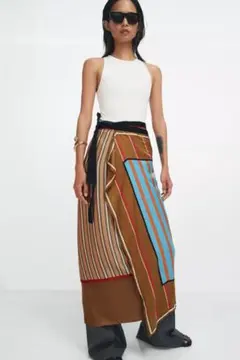 新品未使用　ZARA ストライプ柄パレオのサムネイル
