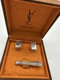 Yves Saint Laurent カフスボタンとネクタイピンセット