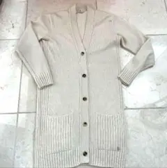 美品✨HERMES エルメス カーディガン シェルボタン リブ編み 春物 カーキ 美品✨HERMES エルメス カーディガン シェルボタン リブ編み 春物