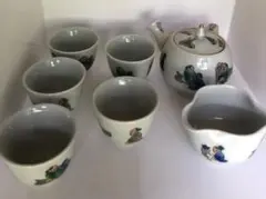 煎茶道具　人物風俗文急須、湯冷まし、煎茶椀5客　九谷焼き