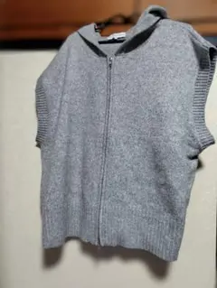 レディース　ニットベスト（SEASON＆REASON）グレー　4L