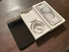 iPhone15 128GB ブラック SIMフリー レンズ割れ 箱付き 初期化