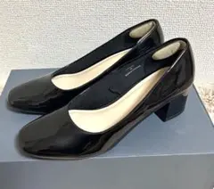 エナメルパンプス　Mサイズ
