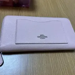 COACH ピンクレザー長財布