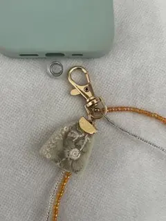 R20 インド刺繍リボンチャーム付ビーズスマホストラップ（手首用）