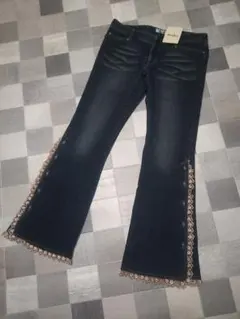 Item thumbnail for item dec181e9-38f7-4b24-a146-4fb8512f20a1