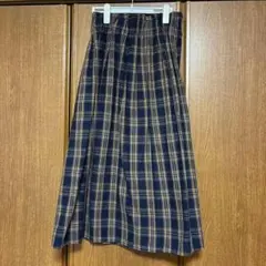 ネイビーとベージュのチェック フレアスカート