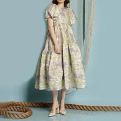 花柄ワンピース
