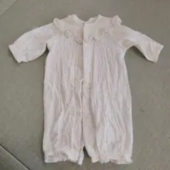 フリル付きホワイトベビードレス