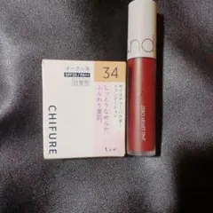 口紅とファンデーションのサムネイル