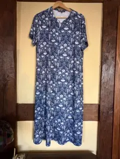 LAURA ASHLEY 花柄 半袖ロングワンピース 、サイズ42、伸縮性あり。