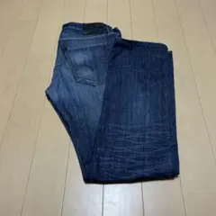 Levi's ダークブルーデニム ストレート