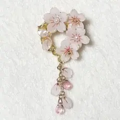 花盛り❁⃘*.゜桜のブローチ