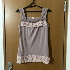 フリル付き　ピンク系　ノースリーブ　タンクトップ　キャミソール