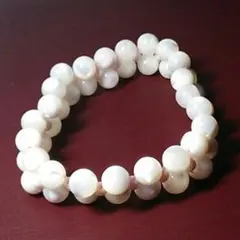 天然石6ミリ玉マザーオブパール&3ミリ玉クイーンコンクシェル3連ブレスレット