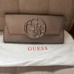 GUESS クラッチバッグ メタルグレーのサムネイル