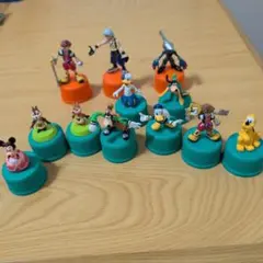 キングダムハーツ フィギュア ボトルキャップ & ￼フィギュアキー