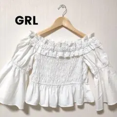 オフショルダー フリル付き ホワイトブラウス