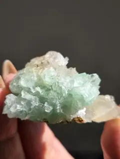 一点品】中国湖南省郴州市東坡鉱山産のフローライト 結晶標本 チョコ
