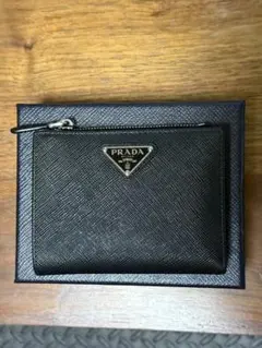 PRADA サフィアーノトライアングル 財布