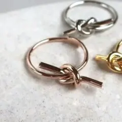 【新品】ピンクゴールド ノットリング フリーサイズ