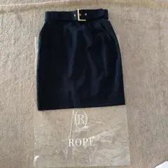 ROPE ロペ ベルト付き タイトスカート ネイビーのサムネイル