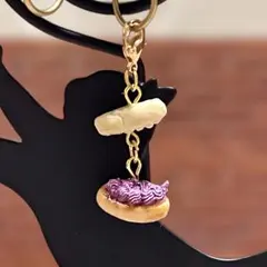 ミニチュアフード ちんすこうと紅芋タルトチャーム 沖縄 ハンドメイド