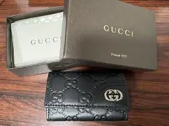 GUCCI ブラックレザーキーケース