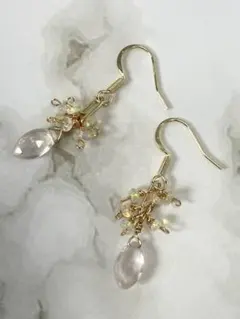 ローズクォーツとオパールの14kgfピアス