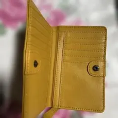 天然皮革　マスタードレザー二つ折り財布
