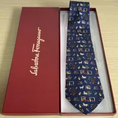 サルヴァトーレフェラガモ ネクタイ