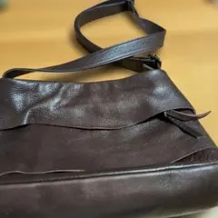 ダークブラウンレザー ショルダーバッグ フラップ付き