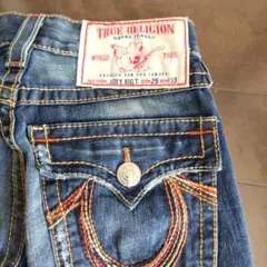 希少 TRUERELIGION トゥルーレリジョン ￼デニム レインボーステッチ