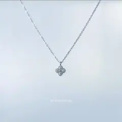 小さなクローバーネックレス　サージカルステンレス シルバー ペア 四葉 花 華奢のサムネイル