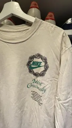 NIKE Move Consciously 長袖カットソー　ロンT ベージュ