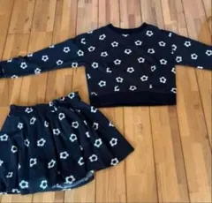 ハニーズ　デイジー柄　スカートズボン＋トップス　セットアップ