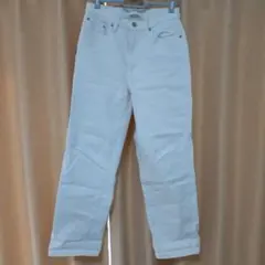 ユニクロ ストレートジーンズ（ホワイト／26インチ・ウエスト66cm）