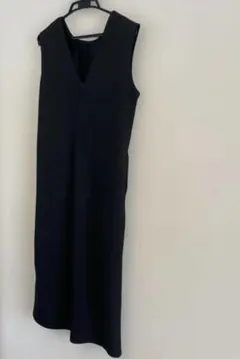 黒 ノースリーブ Vネック ジャンパースカート前後2wayロングワンピース