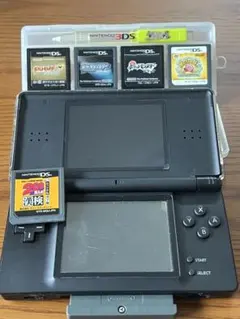 Nintendo DSライト本体 ゲームカートリッジ5本付き