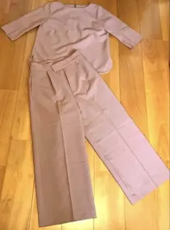 お得 美品 ベージュ セットアップ トップス＆パンツ 裏地付き