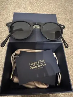 OLIVER PEOPLES ブラックキャットアイサングラス - メルカリ