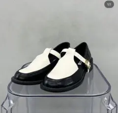 ストラップ付きローファー 黒/白 中ヒール